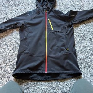 Men’s medium. Salomon Windstopper. Great condition.